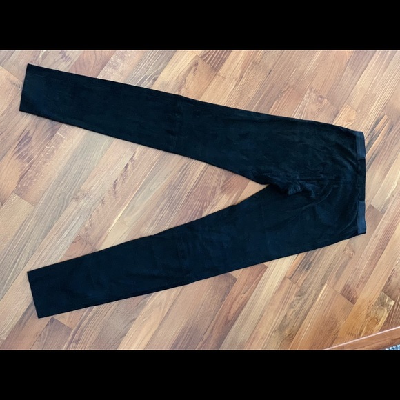 Alice + Olivia Front ZIP Black Suede Leggings - Picture 6 of 6